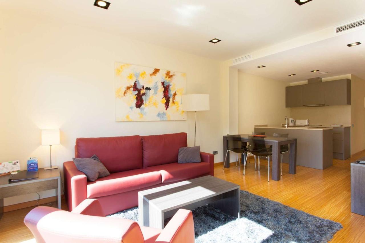 Weflating Modern Diagonal Appartement Barcelona Buitenkant foto